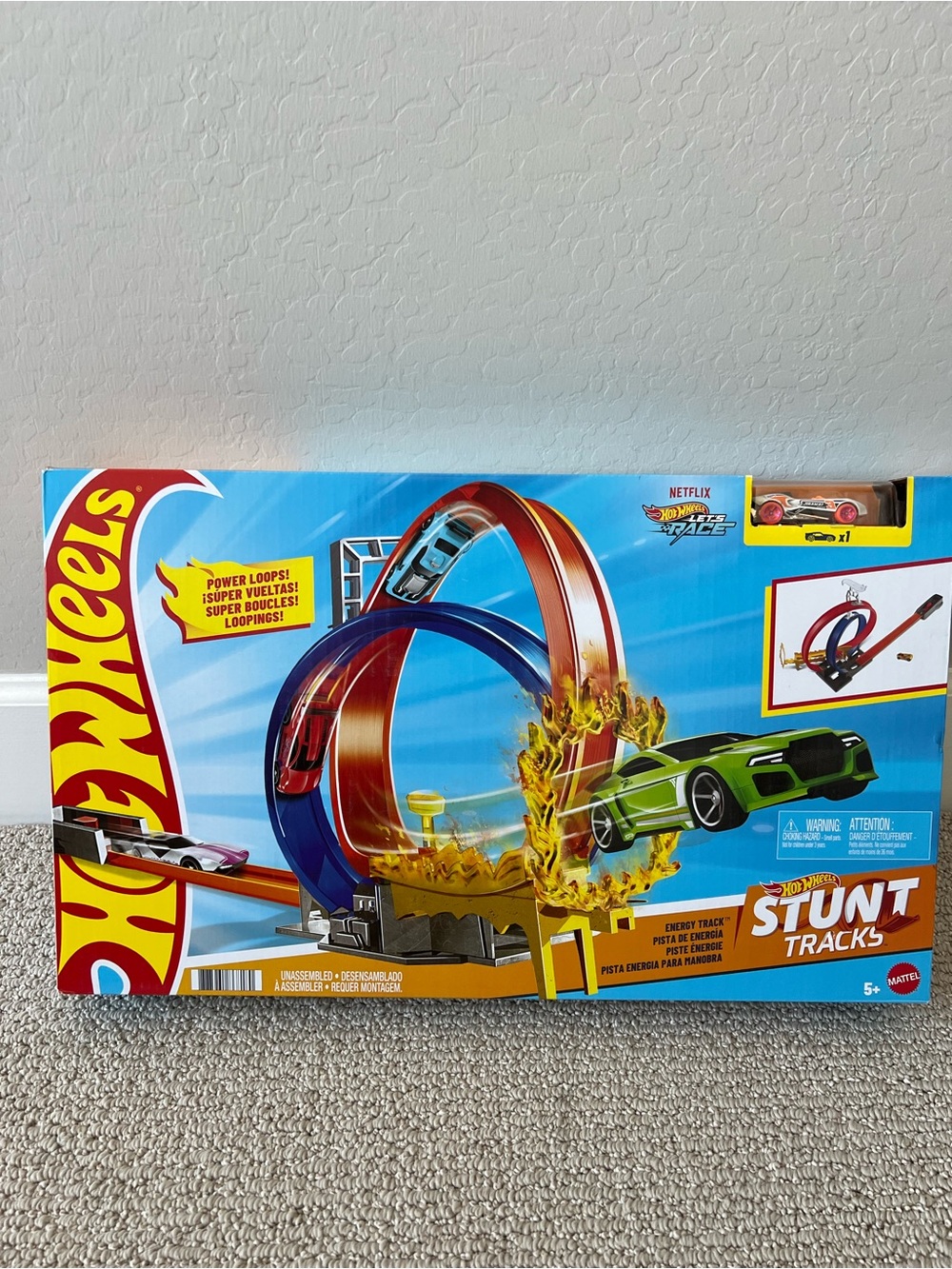 Hot Wheels Stunt Tracks Energy Track Playset NIB $25